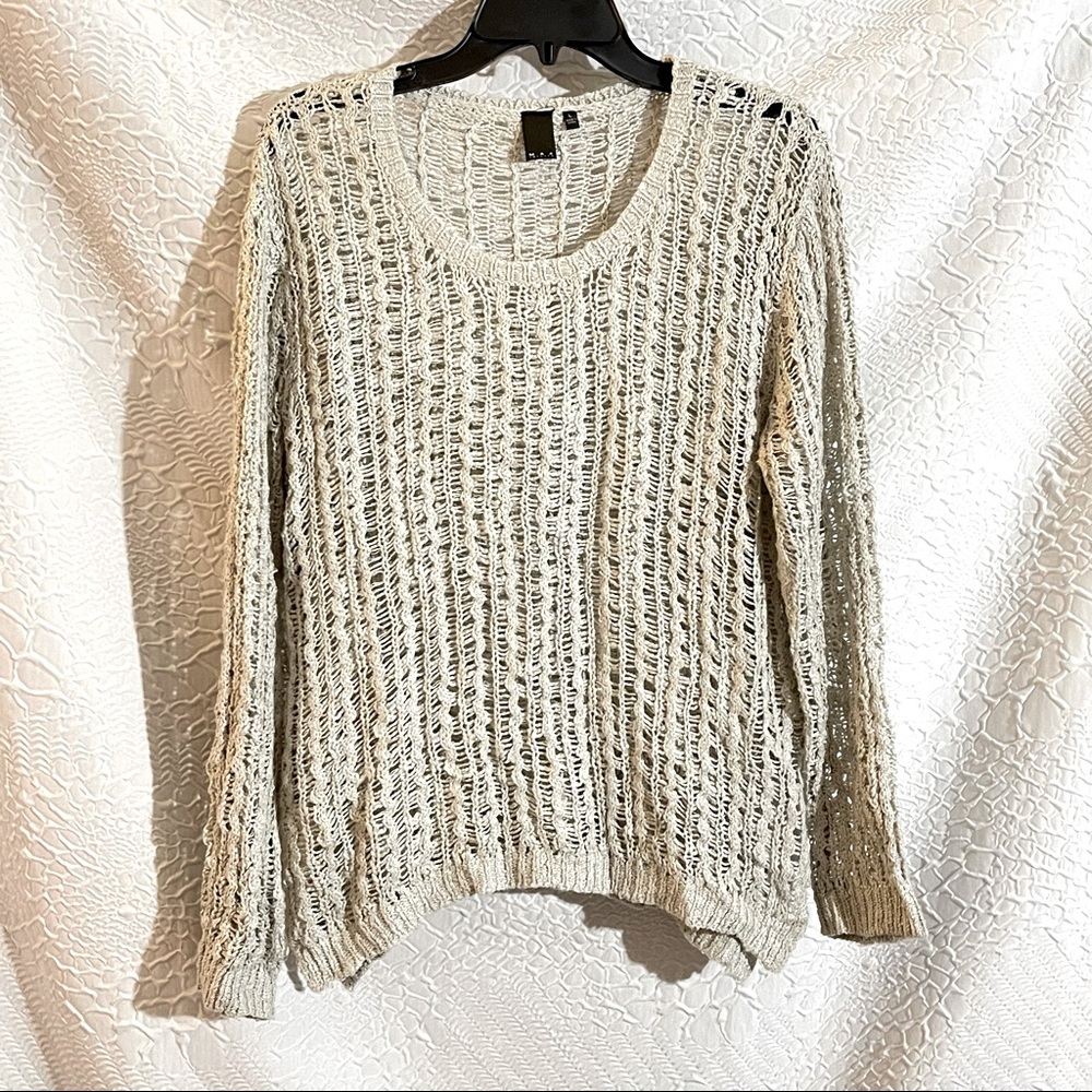 EUC MAK Grey Large Crochet Stitch Long Sleeve Scoop Neck Sweater Shirt